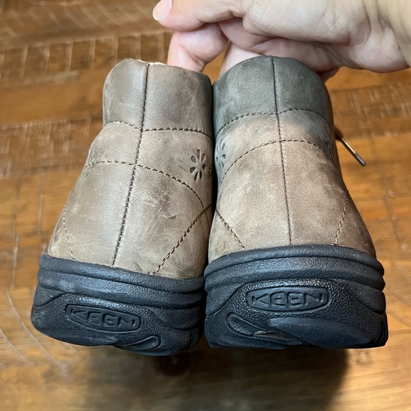 KEEN Presidio Leather Floral Lace-Up Walking/Hiking Shoes - Picture 3 of 10